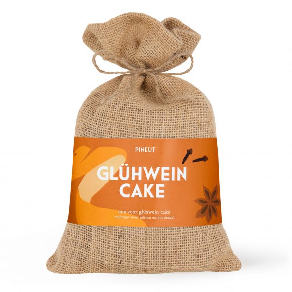 GLUK_pineut_gluhweincake